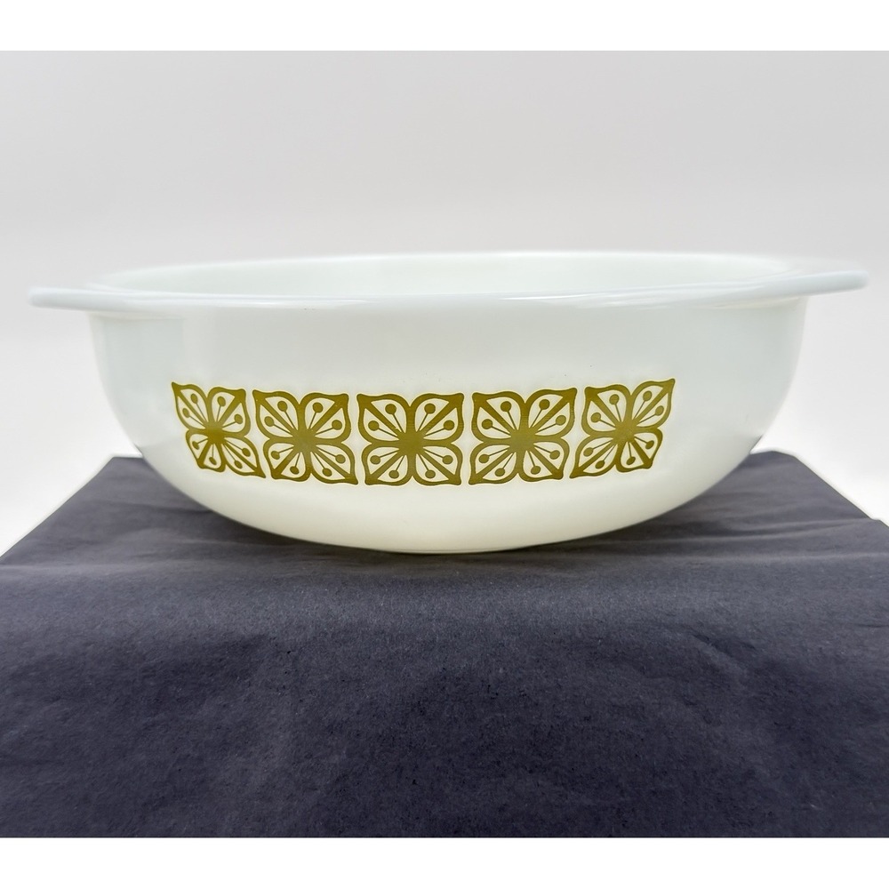 Vintage Pyrex Verdé Square Flowers #024 2 Qt Round Casserole Dish No Lid